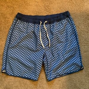 Fair Harbor mens 8" inseam blue swim trunks. Size L 34-36. Awesome Dri-fit liner